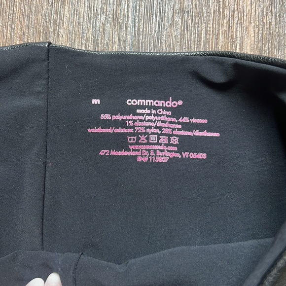 Commando Black Shorts - Picture 2 of 3